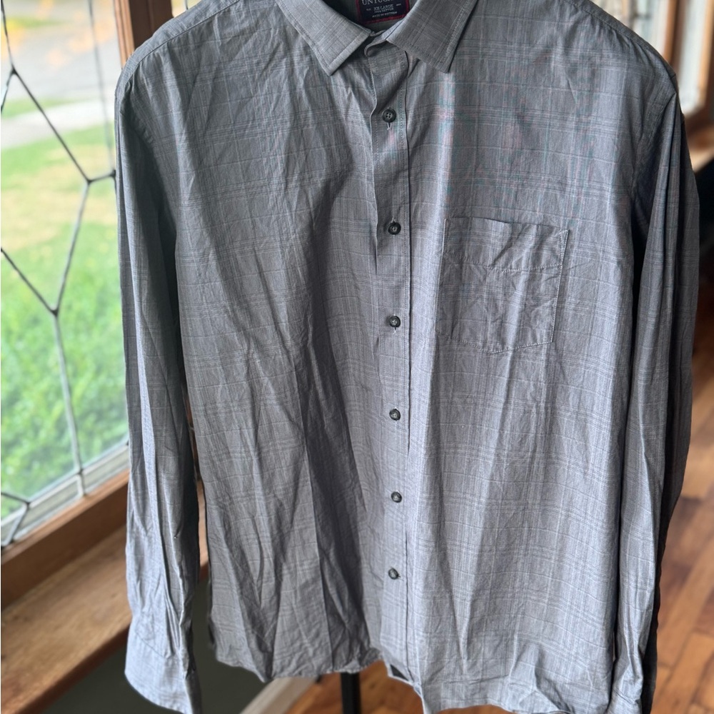 UNTUCKit Gray Casual Button Down Shirt